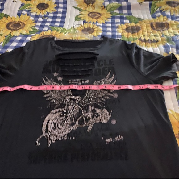 Ladies plus size top. Size 3X. Very flattering. See measurements in pictures. - Picture 6 of 6